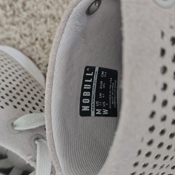 NOBULL Shoes, Size 9 W. - Picture 2 of 5